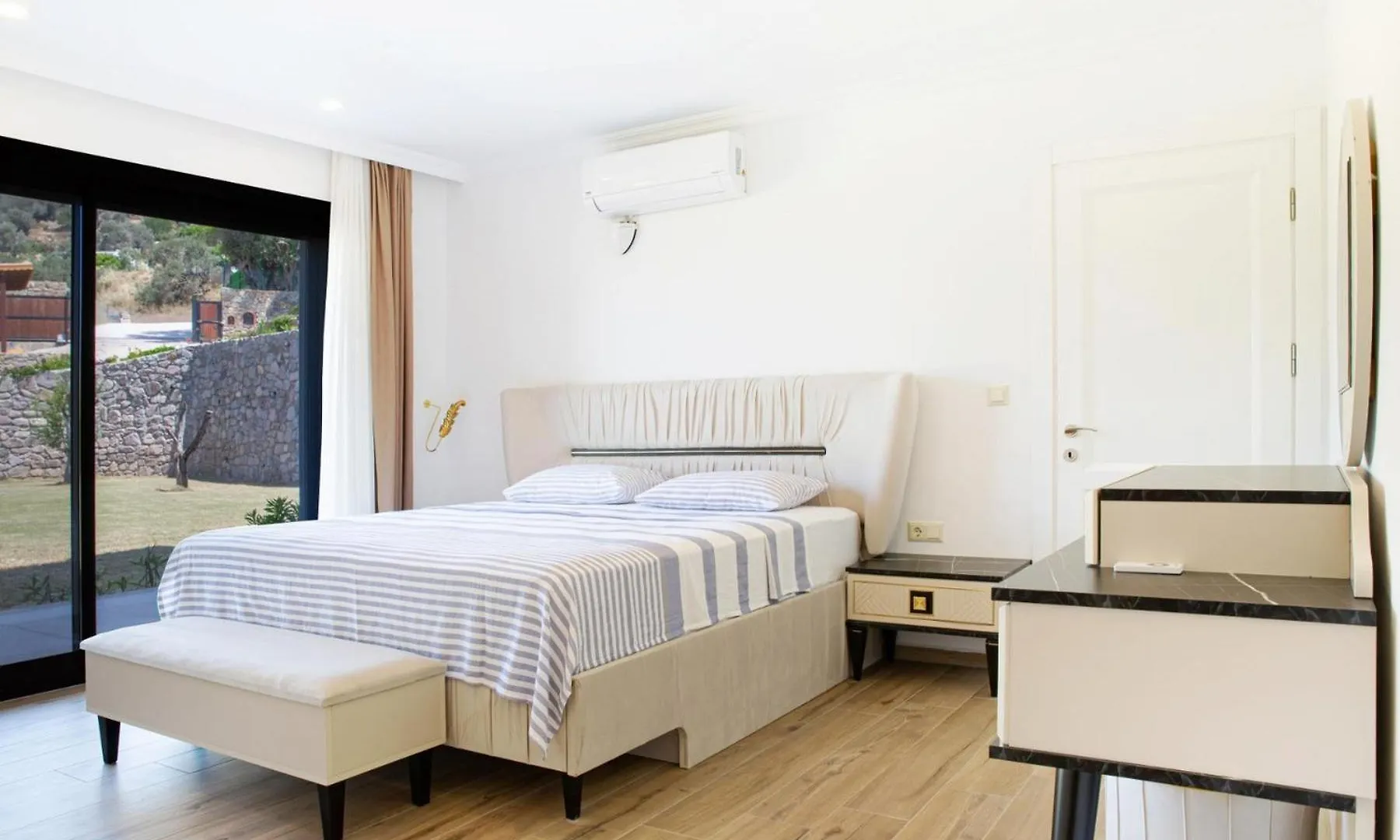 6Bedroom Villa With Pool In Yalikavak Bodrumbd4140 0*, Bodrum